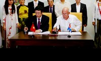 Vietnam y Cuba firman acuerdo de cooperación en el sector de comunicación